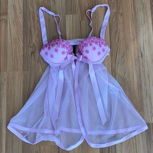 Victoria Secret’s sheer babydoll nightie 34 B